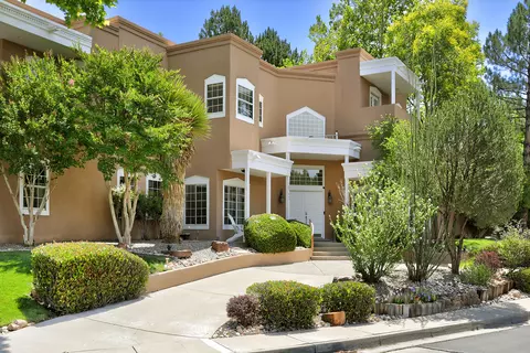 10515 Royal Troon NE, Albuquerque, NM 87111