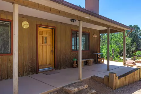 20 Torres Trl, Tijeras, NM 87059