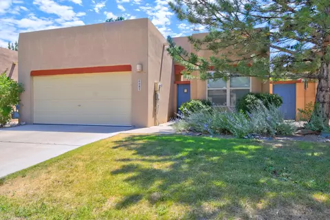 608 Flint Ridge Trl SE, Albuquerque, NM 87123