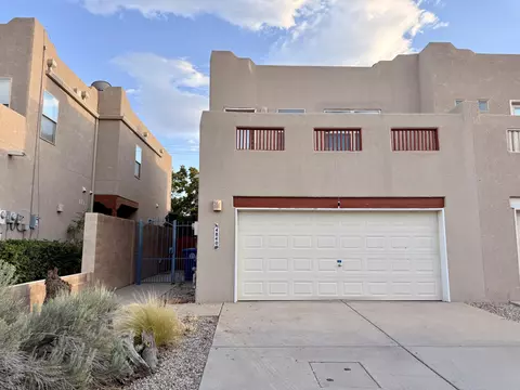 4840 Sun Cove Rd NE, Albuquerque, NM 87110