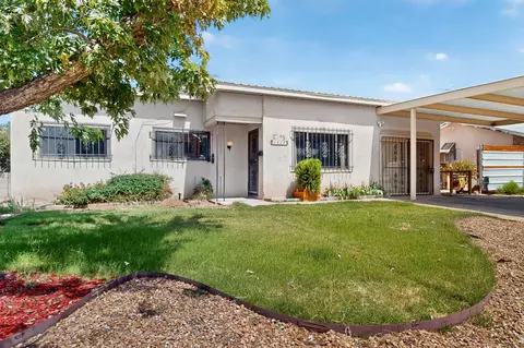 1417 Espejo St NE, Albuquerque, NM 87112