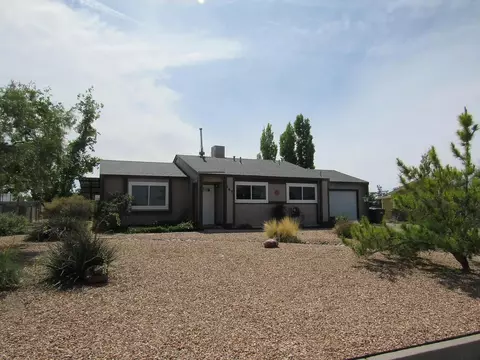 143 Pecos Loop SE, Rio Rancho, NM 87124