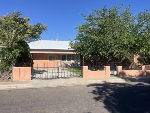 347 62nd St NW, Albuquerque, NM 87105