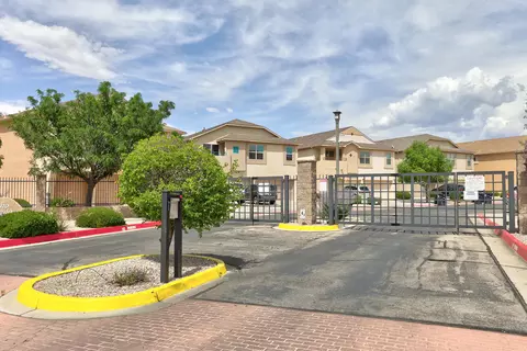 5615 Valle Alegre Rd NW, Albuquerque, NM 87120