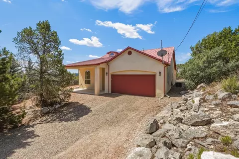 50 Steeplechase Dr, Edgewood, NM 87015