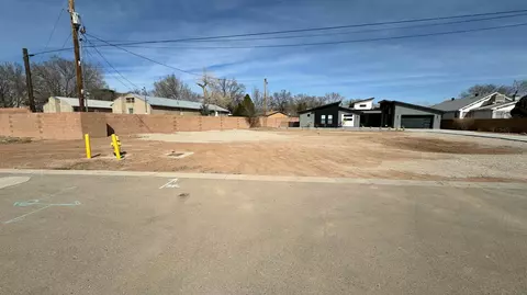 253 Valle Encantado Dr NW, Albuquerque, NM 87107