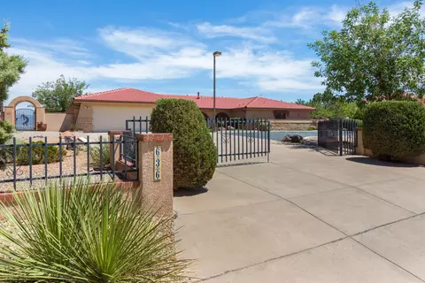 636 Grant Blvd SW, Los Lunas, NM 87031
