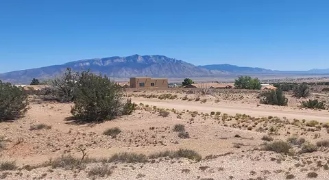 5719 Boulder Rd NE, Rio Rancho, NM 87144