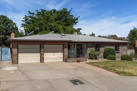 5337 Van Christopher Dr NE, Albuquerque, NM 87111