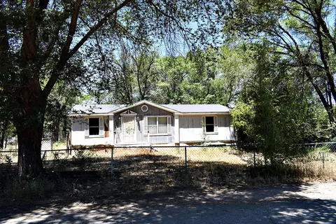 17 Mountain Laurel St, Los Lunas, NM 87031