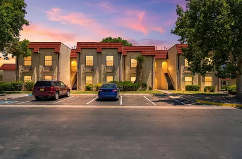 827 Country Club Dr SE #2B, Rio Rancho, NM 87124