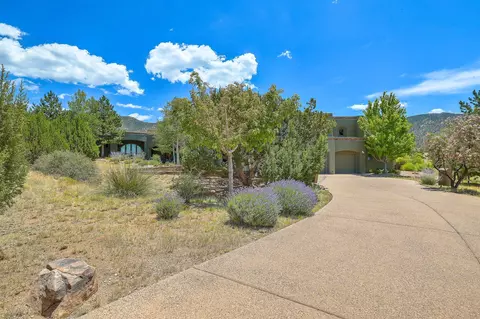 8504 Snakedance Ct NE, Albuquerque, NM 87111