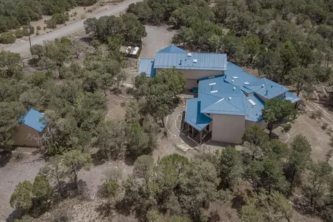 21 Crystal Ln, Sandia Park, NM 87047