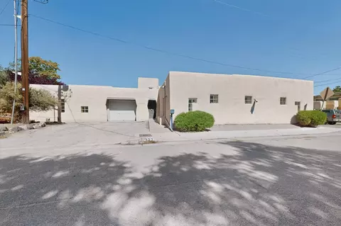 233 16th St NW, Albuquerque, NM 87104