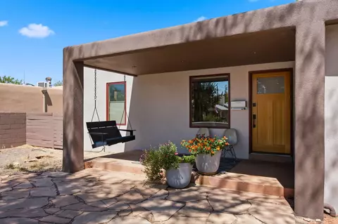 1108 Bryn Mawr Dr NE, Albuquerque, NM 87106