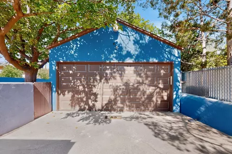213 Amherst Dr SE, Albuquerque, NM 87106