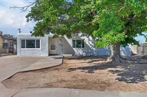 1004 Wade Cir NE, Albuquerque, NM 87112
