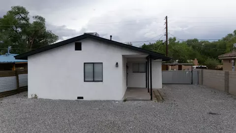 2800 Duranes Rd NW, Albuquerque, NM 87104