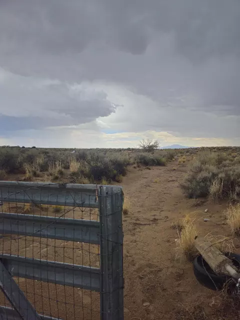 140 Villa Linda Rd, Los Lunas, NM 87031