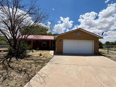 2 Don Juan Dr, Los Lunas, NM 87031