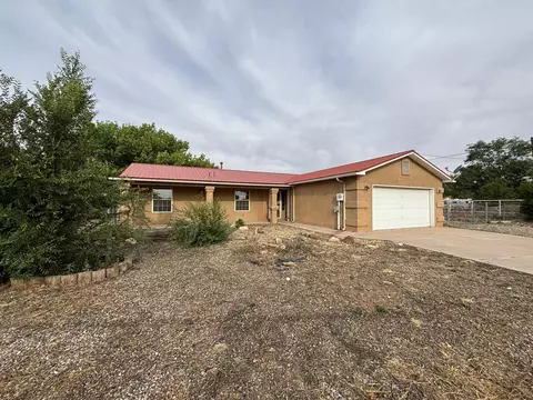 2 Don Juan Dr, Los Lunas, NM 87031