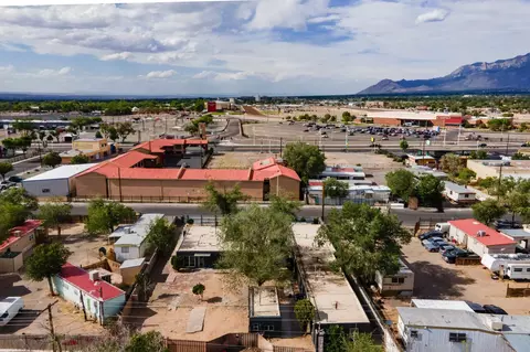 6720 Cochiti Rd SE, Albuquerque, NM 87108