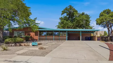 1907 Richmond Dr NE, Albuquerque, NM 87106