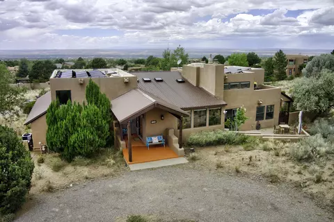 532 Roadrunner Ln NE, Albuquerque, NM 87122