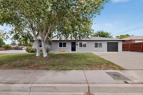 8803 Los Arboles Ave NE, Albuquerque, NM 87112