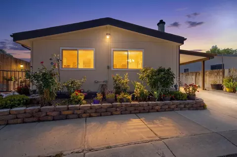 8512 Stream St NE, Albuquerque, NM 87113