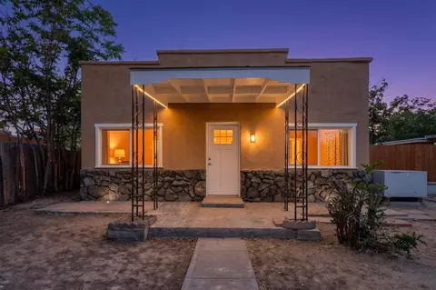 1007 21st St NW, Albuquerque, NM 87104
