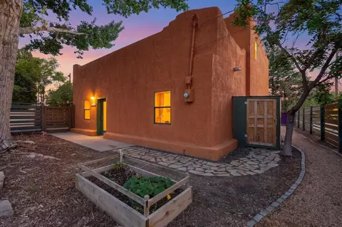 10029 Guadalupe Trl NW, Albuquerque, NM 87114