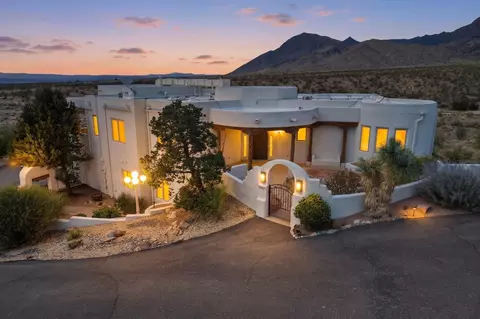 10901 Elena Dr NE, Albuquerque, NM 87122