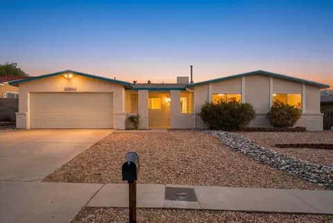 7525 Saint Clair St NE, Albuquerque, NM 87109