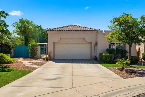 9232 Masini Ln NW, Albuquerque, NM 87114