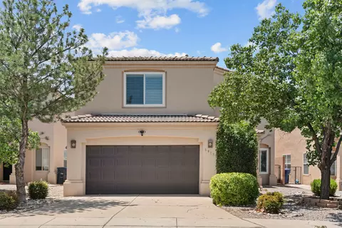 8915 Lochside Ln NE, Albuquerque, NM 87113