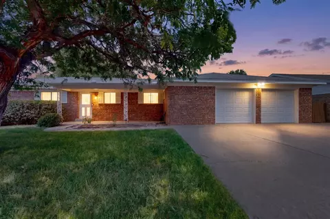 1119 Upland Dr NE, Albuquerque, NM 87112