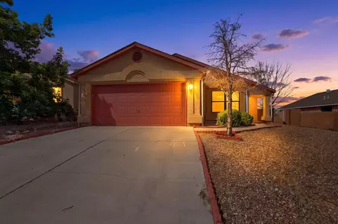 10709 Connemara Dr SW, Albuquerque, NM 87121