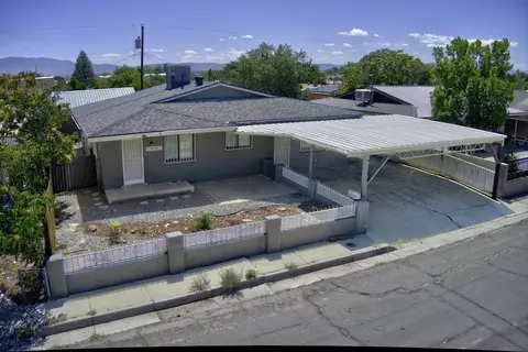 1520 55th St NW, Albuquerque, NM 87105