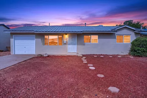 329 Mankin St NE, Albuquerque, NM 87123