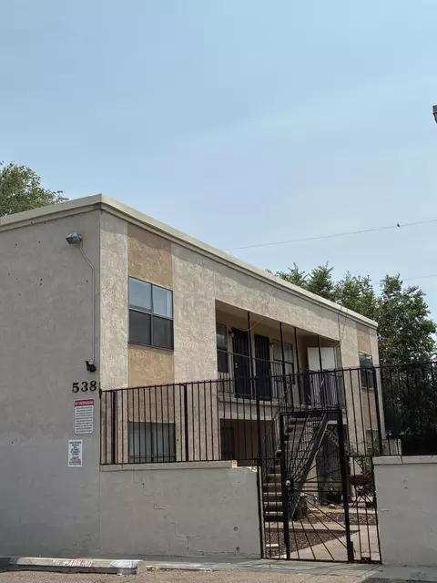 538 Ortiz Dr SE, Albuquerque, NM 87108