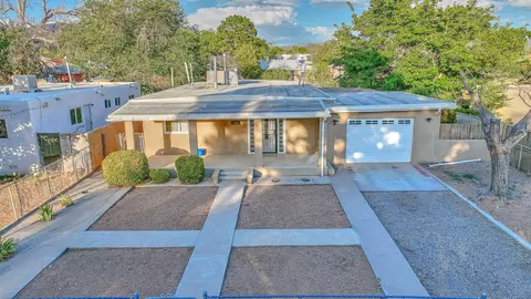 1008 Indiana St SE, Albuquerque, NM 87108