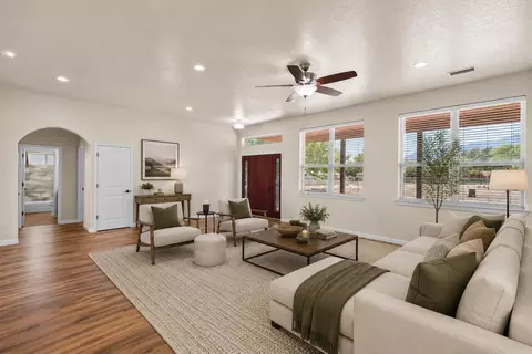480 Paseo Dulcelina Rd, Corrales, NM 87048