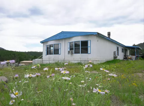 20 Needle Pl, Jemez Springs, NM 87025