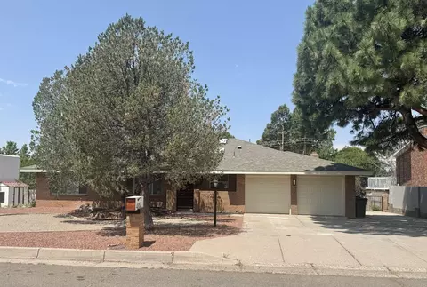4707 Huntington Dr NE, Albuquerque, NM 87111