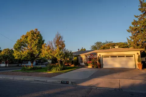 1308 Valencia Dr NE, Albuquerque, NM 87110