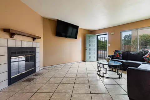 3301 Monroe St NE UNIT J109, Albuquerque, NM 87110