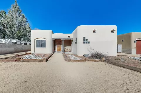 233 Shangri La Ct NW, Albuquerque, NM 87107