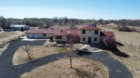 66 Manzano Dr, Los Lunas, NM 87031