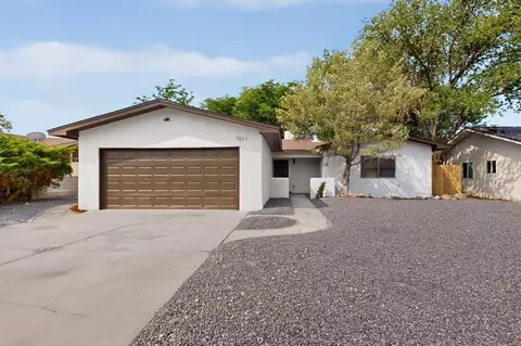 7811 Buckboard Ave NE, Albuquerque, NM 87109